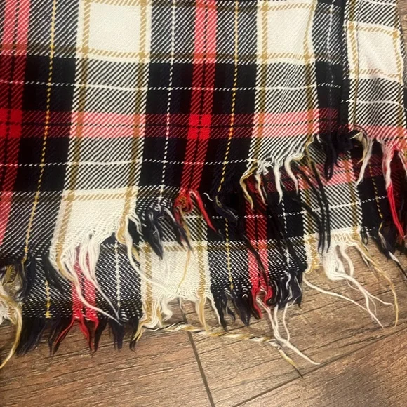 Zara Oversized Red and Black Plaid Shirt - Picture 4 of 7